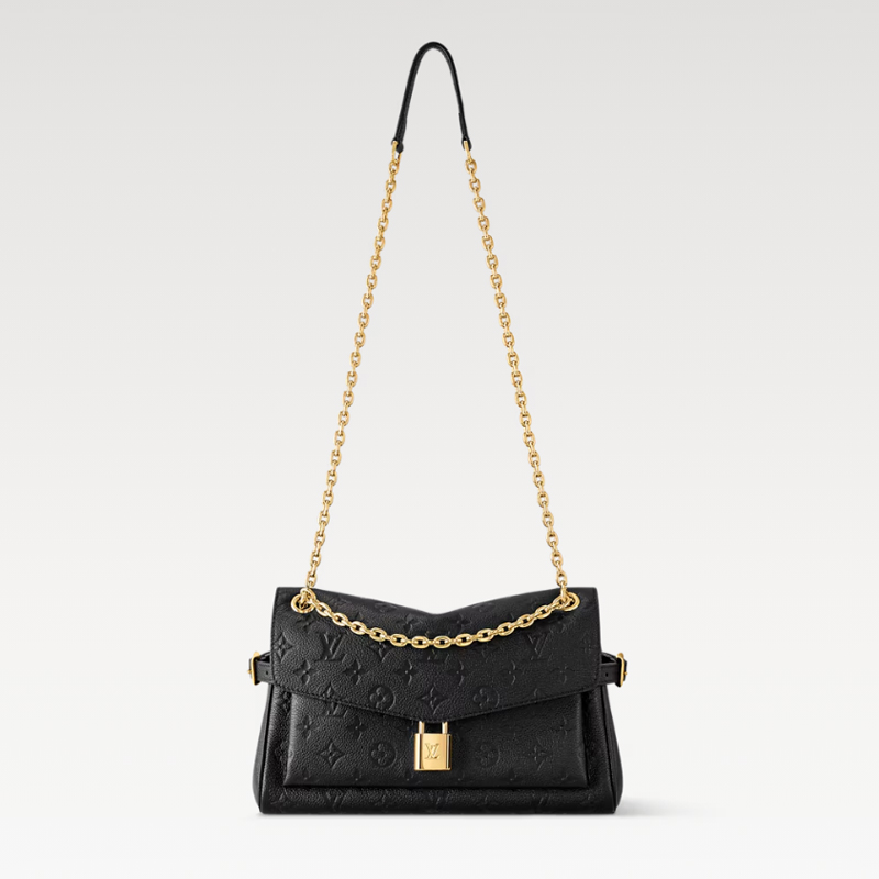LOUIS VUITTON 루이비통 애니타임 플랩 백