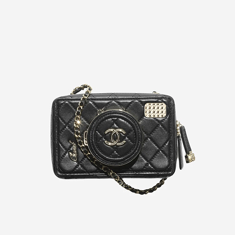 CHANEL 샤넬 카메라백 램스킨 골드 메탈