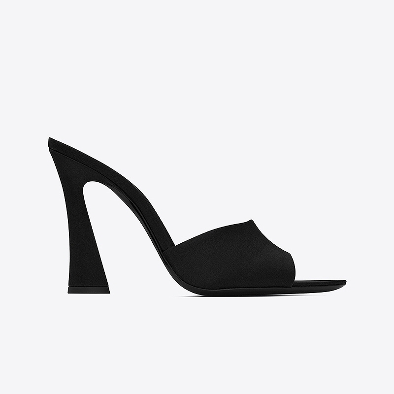 입생로랑 새틴 힐 뮬 7315651UU001000