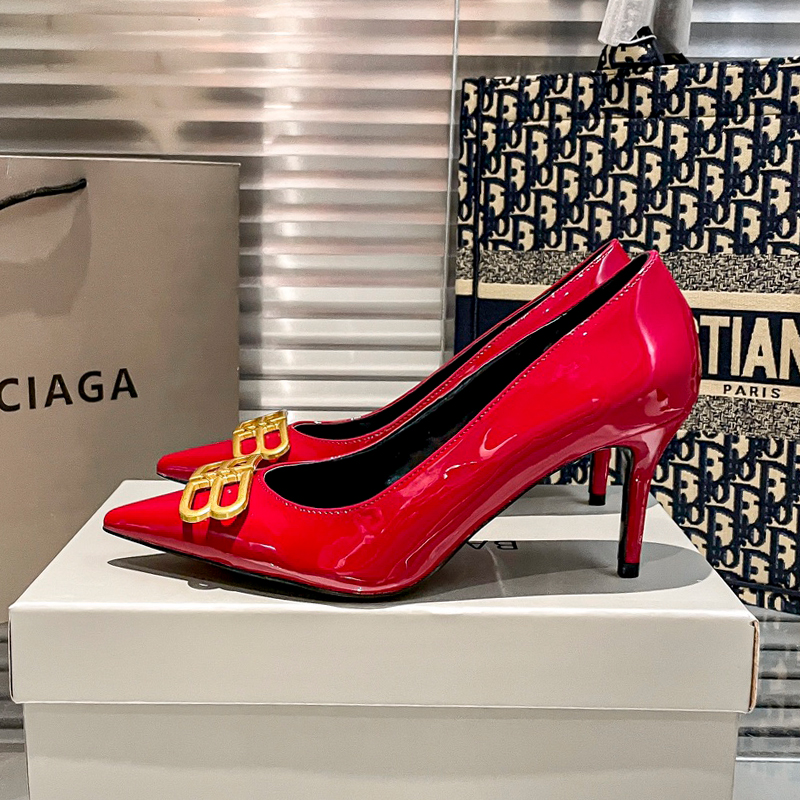 발렌시아가 스퀘어 나이프 BB 펌프스 레드