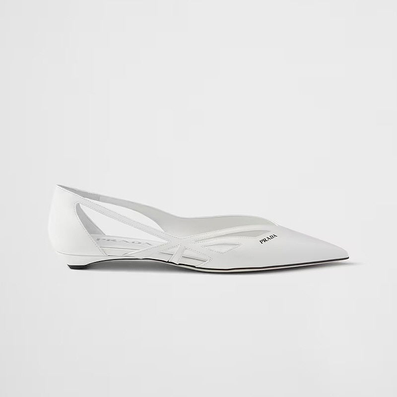프라다 브러시드 레더 컷아웃 발레리나 슈즈 1F732N_055_F0009_F_D015