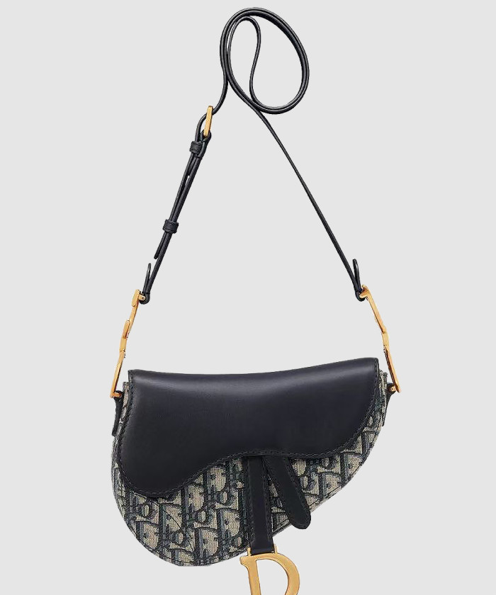 Saddle 미디엄 스트랩 소프트백 M0466 【매장-540만원대】