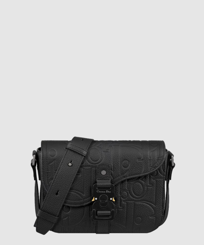 Saddle 스몰 플랩 스트랩백 1ADPO 【매장-410만원대】