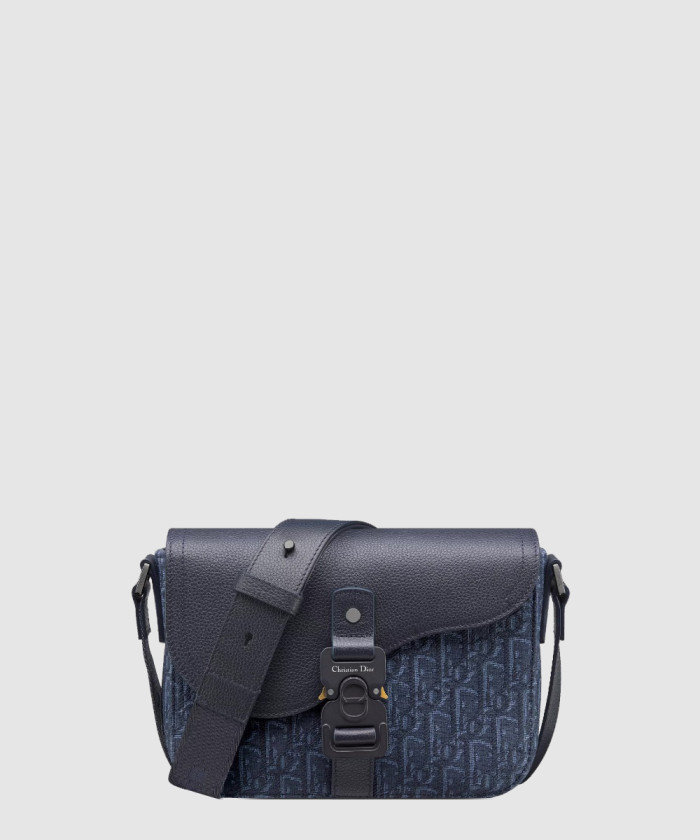 Saddle 스몰 플랩 스트랩백 1ADPO 【매장-340만원대】